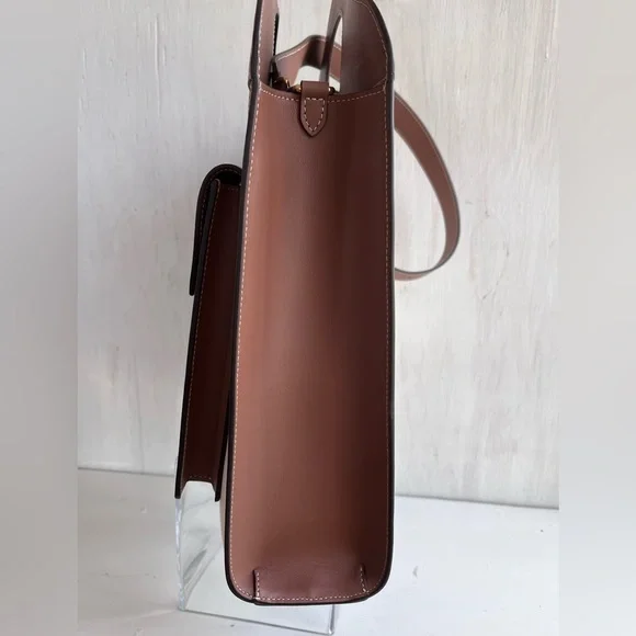 🔴SOLD🔴 BURBERRY Medium Pocket Logo Canvas and Leather Tote - Picture 9 of 16